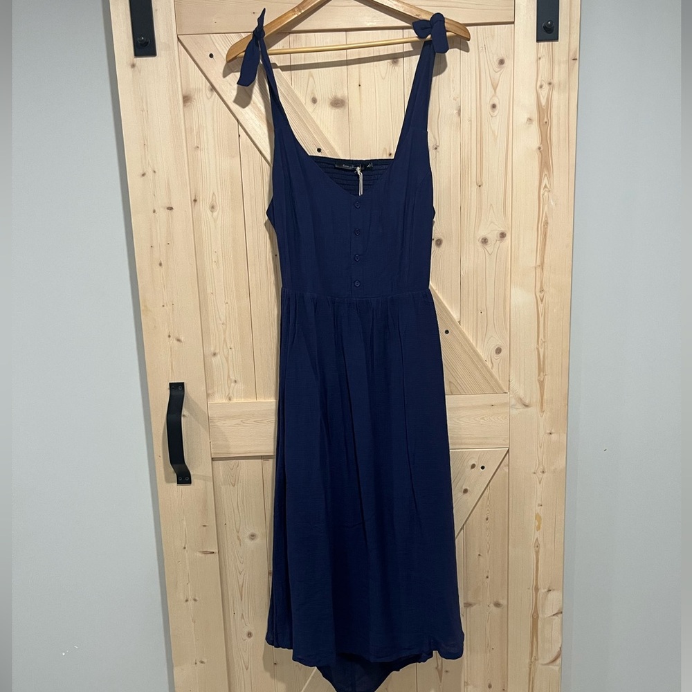 NWT Doe & Rae Navy Blue High Low Dress, Size Large.